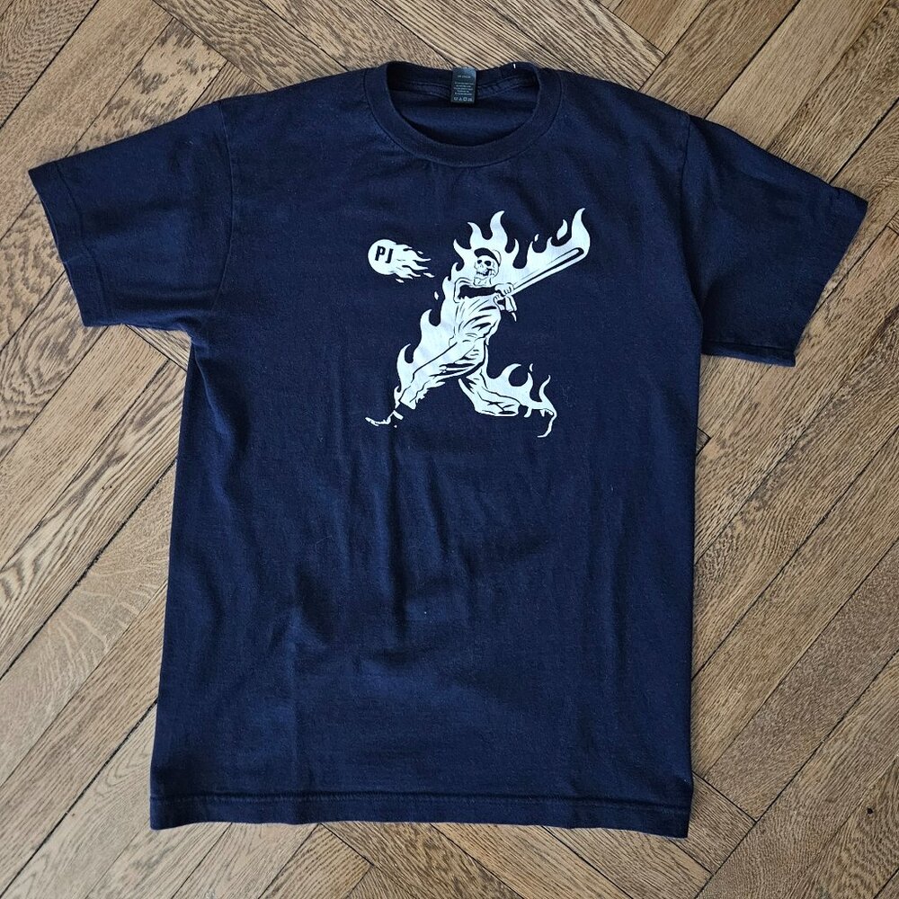 Pearl Jam 2018 North America Tour Shirt | men/unisex size S
